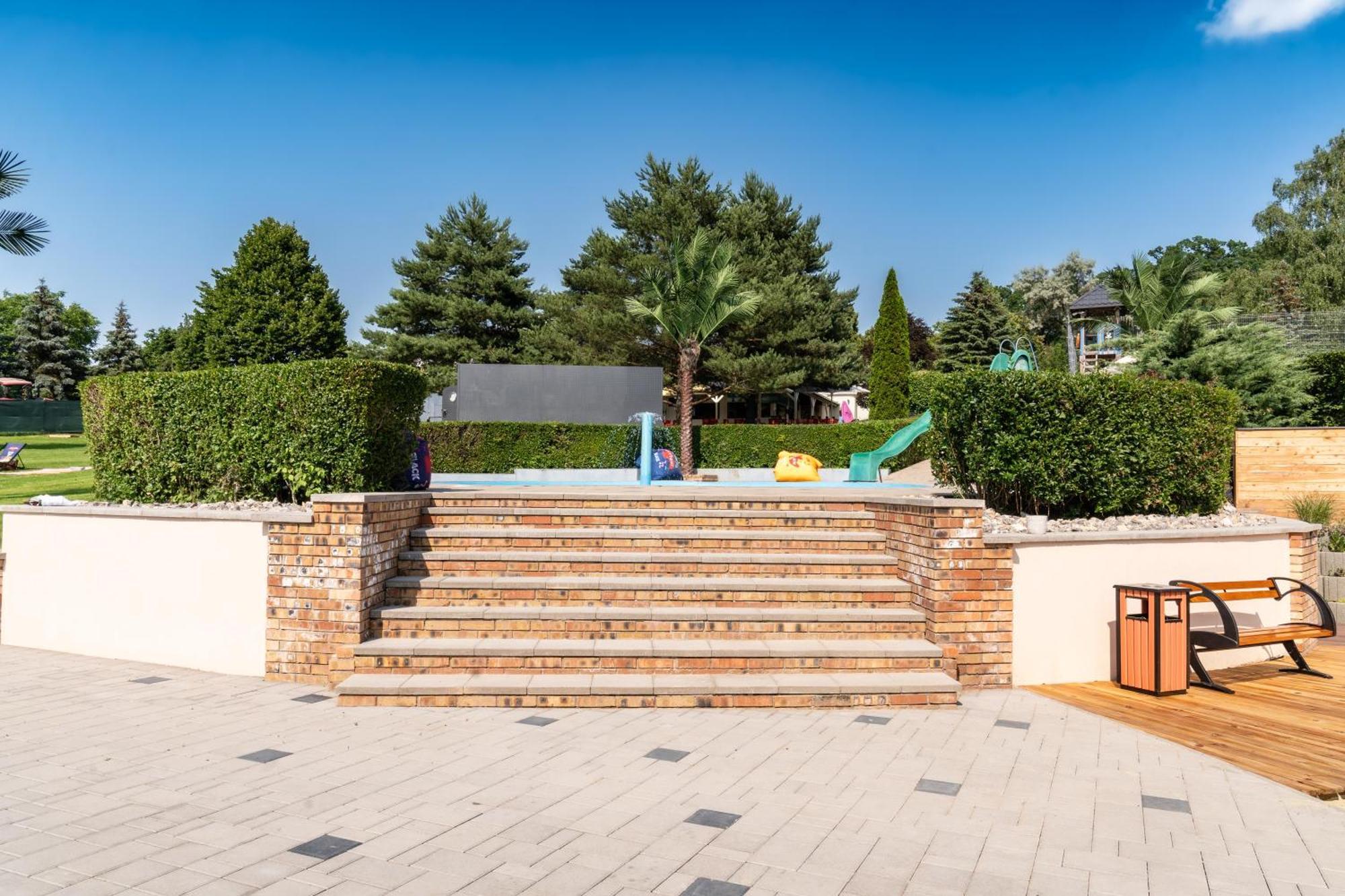 Chaty - Resort Aqua Maria Веляты Экстерьер фото